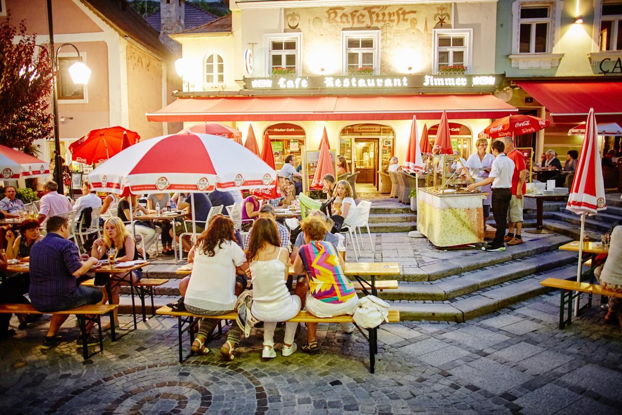 Madar Cafe Restaurant Zum Fuersten Melk Eksteriør billede